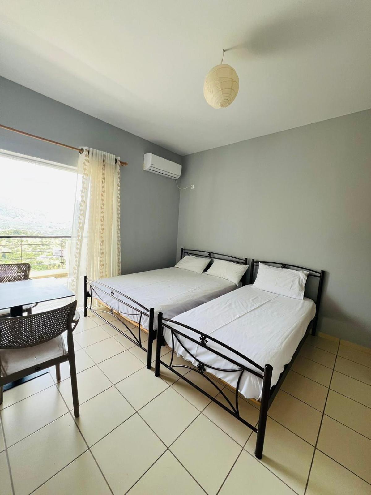 Apartments Aneta'S House Himare Bagian luar foto