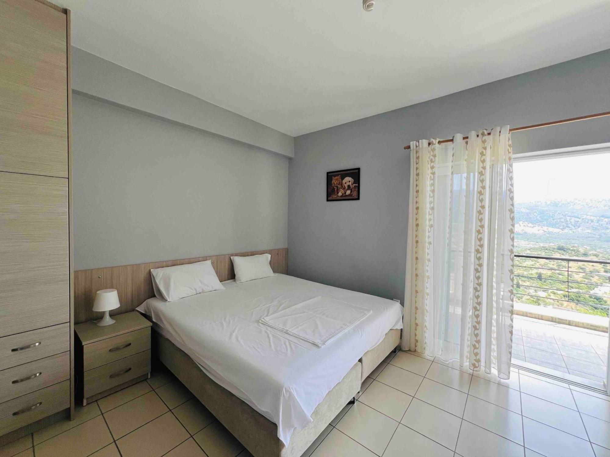 Apartments Aneta'S House Himare Bagian luar foto