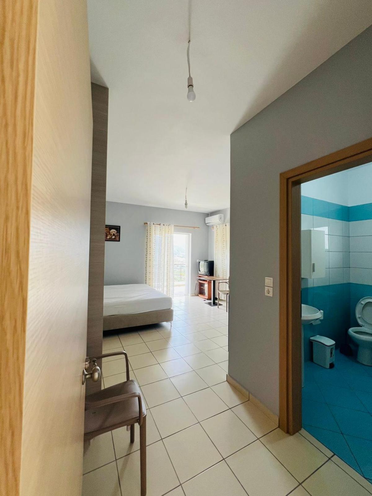 Apartments Aneta'S House Himare Bagian luar foto