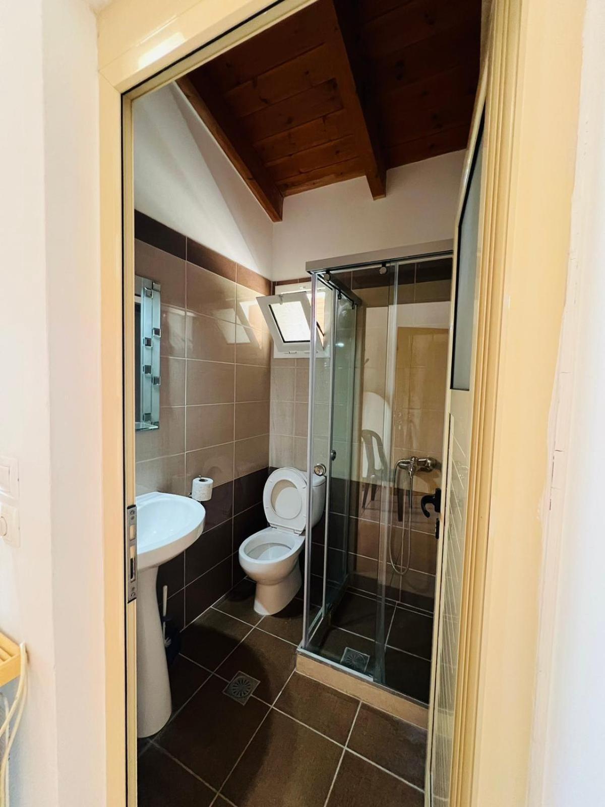 Apartments Aneta'S House Himare Bagian luar foto