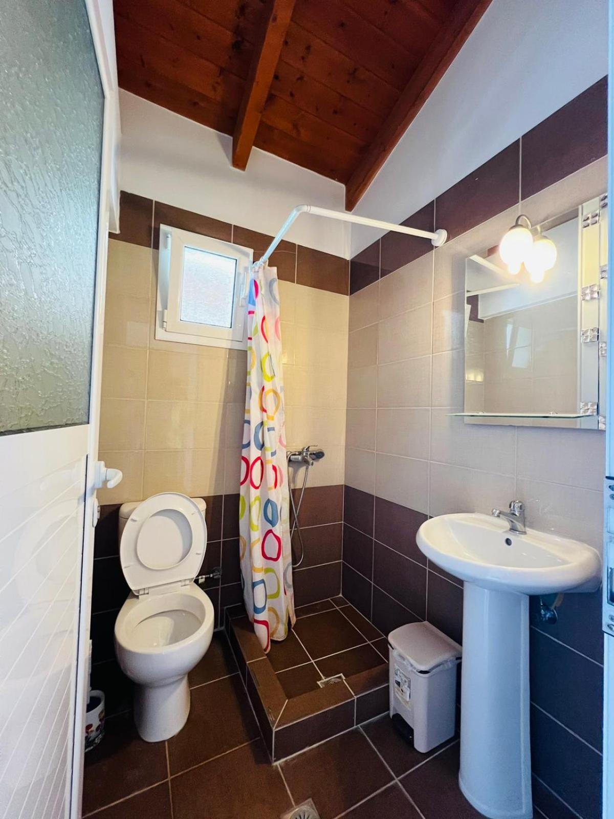 Apartments Aneta'S House Himare Bagian luar foto