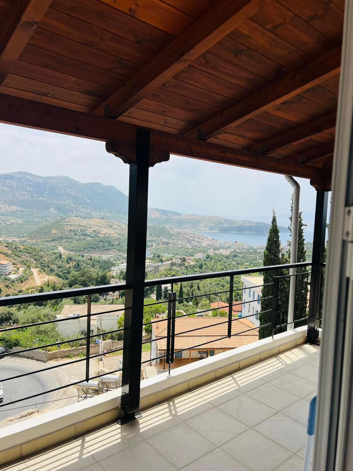 Apartments Aneta'S House Himare Bagian luar foto
